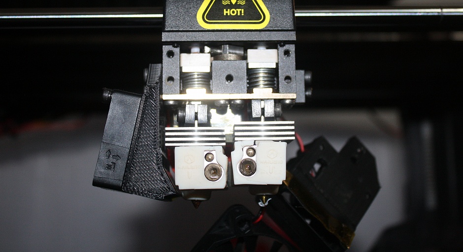 Механизм переключения экструдеров